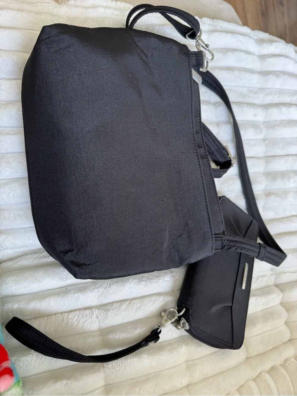 Travelon simple functional